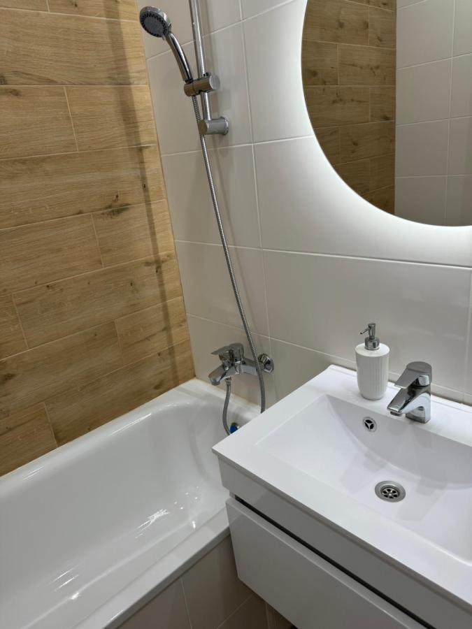 Люкс Апартаменты Cream Pearl На Подолье Winnyzja Exterior foto